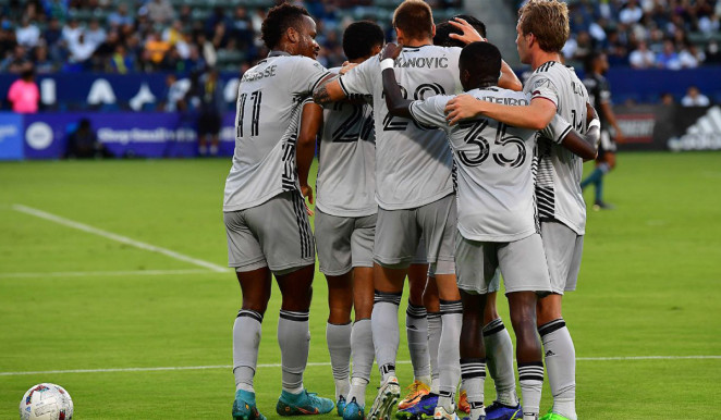 Earthquakes win 3-2 thriller over Galaxy in California Classico