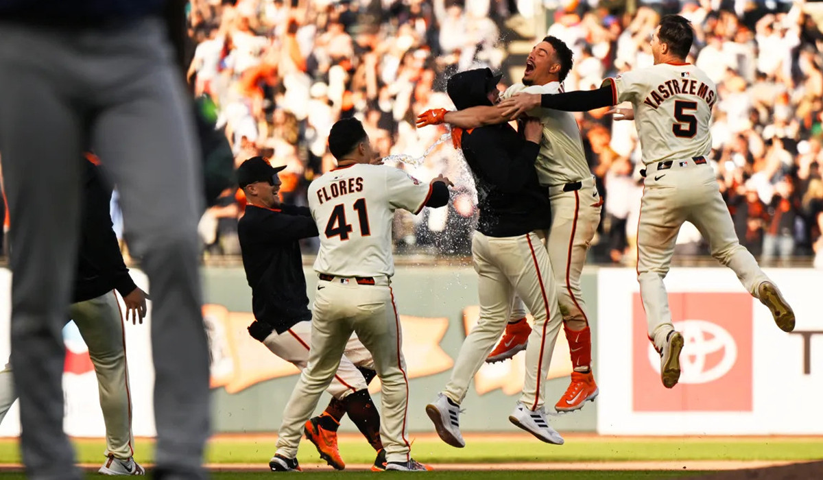 Adames Delivers as Giants Walk Off Mariners in Wild Home Opener