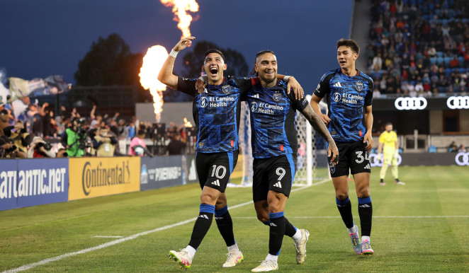 Earthquakes snap losing streak in 4-1 win over Timbers
